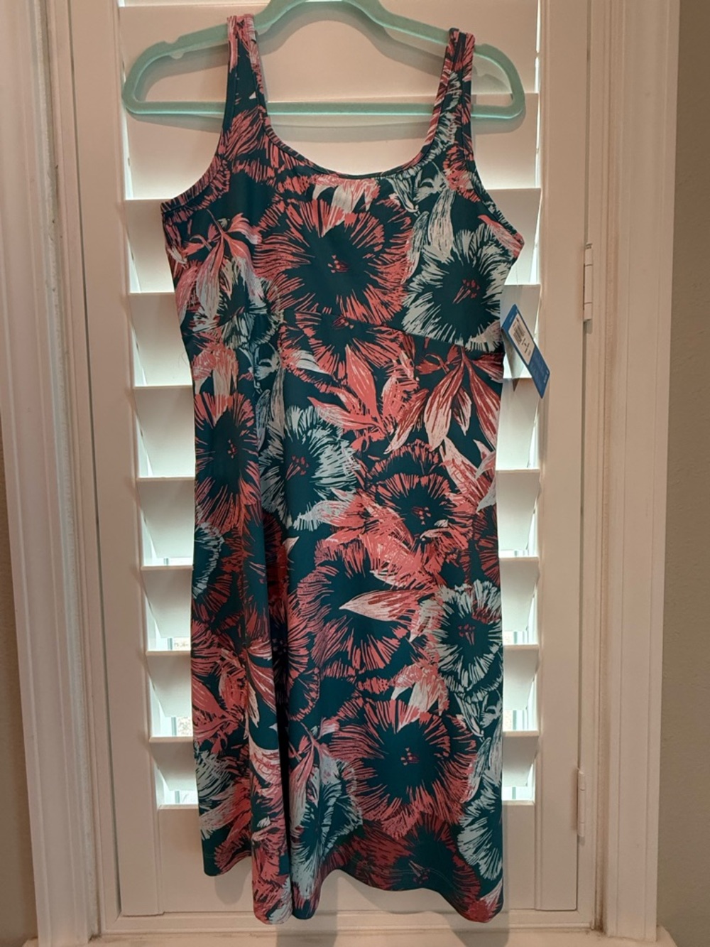 Columbia PFG Freezer III Dress M NWT UPF 50 Omni Freeze  Athletic